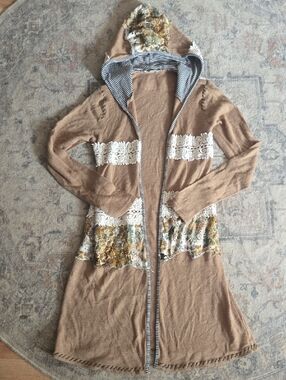 BKE Gimmicks Striped Hooded Cardigan in Camel & Black/White